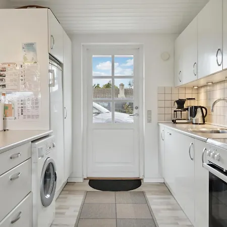 Beach Front Home In Rudkobing With House Sea View * Spodsbjerg