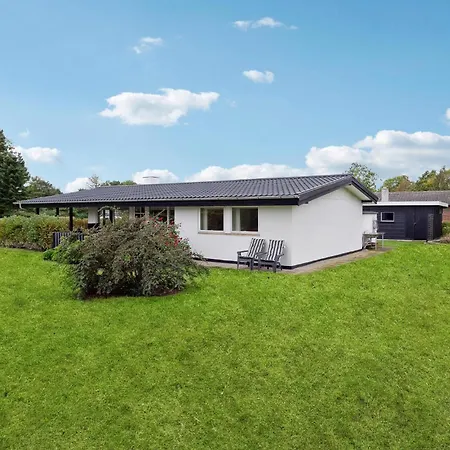 Beach Front Home In Rudkobing With House Sea View * Spodsbjerg